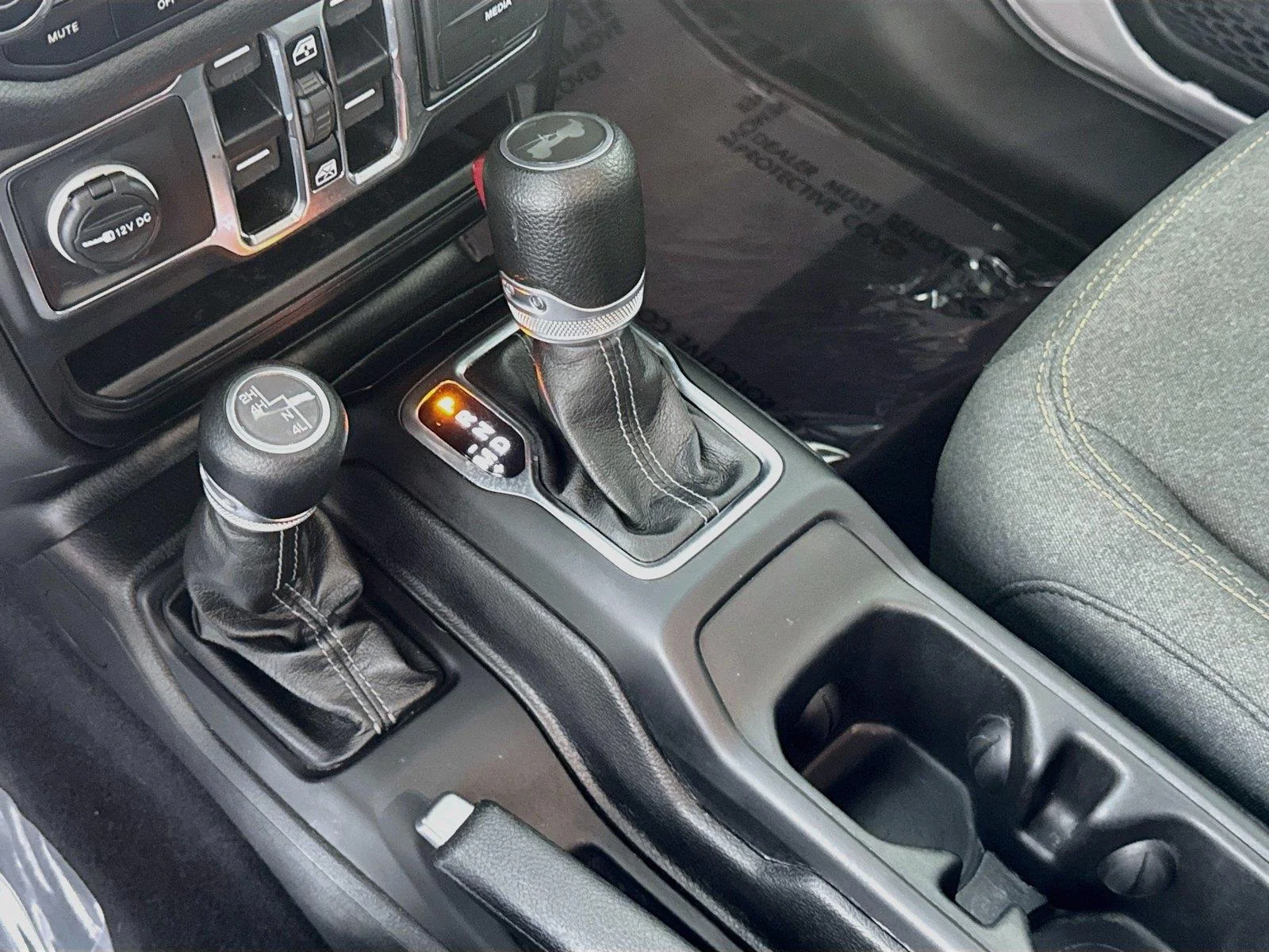 Used 2024 Silver Zynith Clearcoat Jeep Sport S image 16