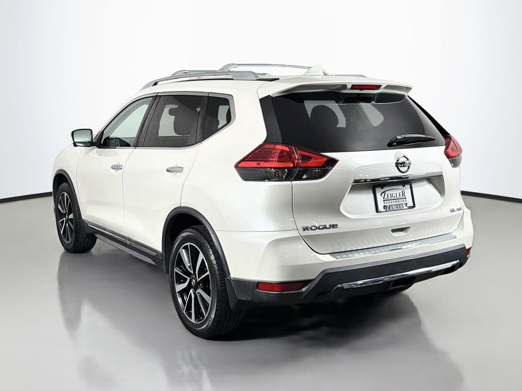 Used 2017 White Nissan SL image 5