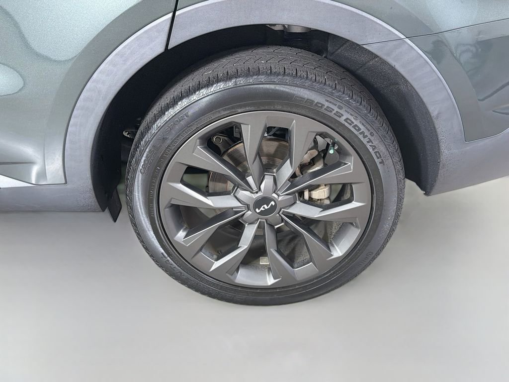 Used 2023 Aruba Green Kia X-Line EX image 33
