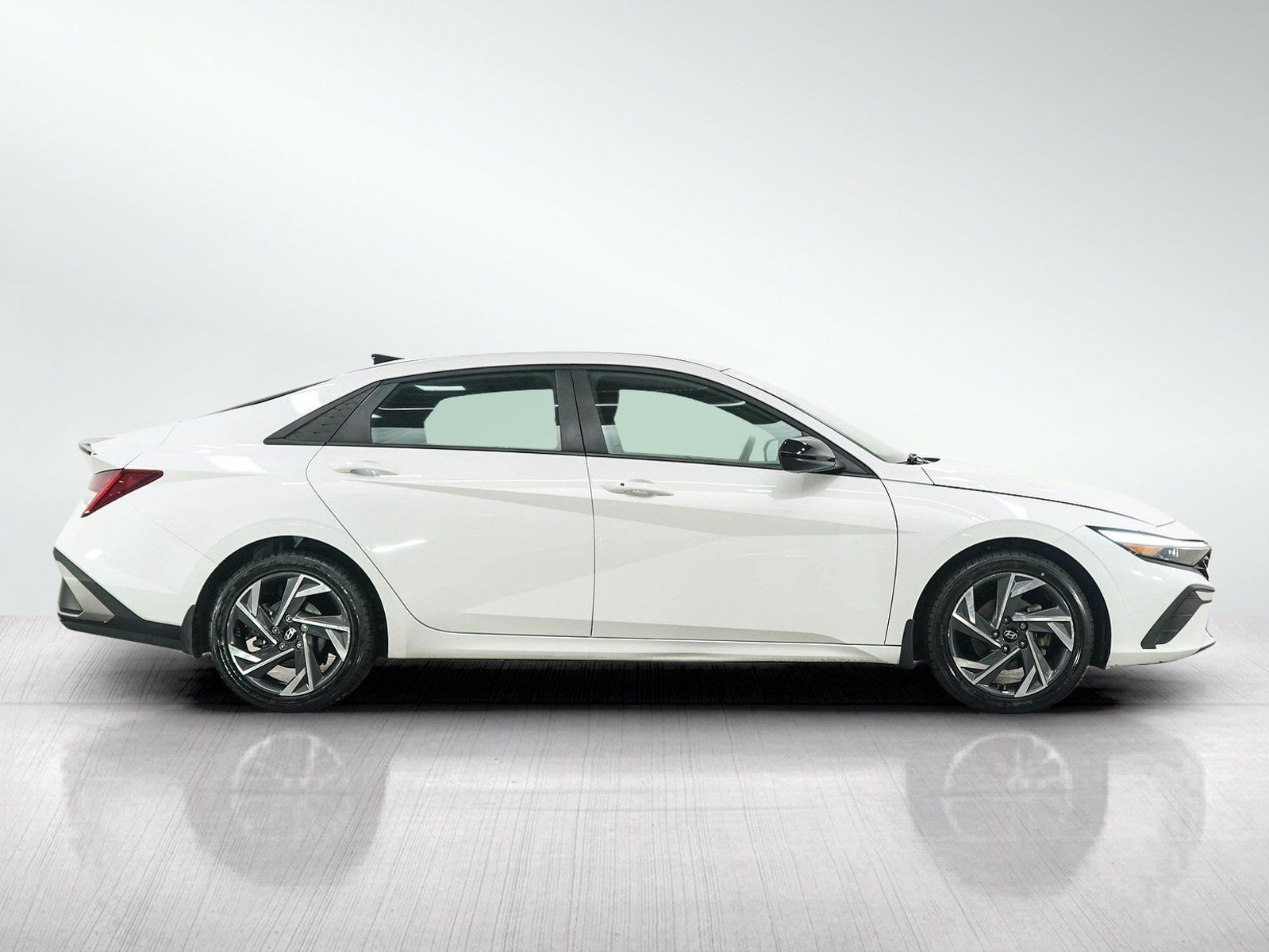 2025 Hyundai Elantra Blue - Photo 7