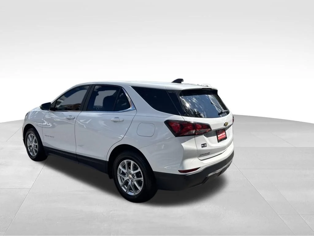 Used 2023 White Chevrolet LT image 2
