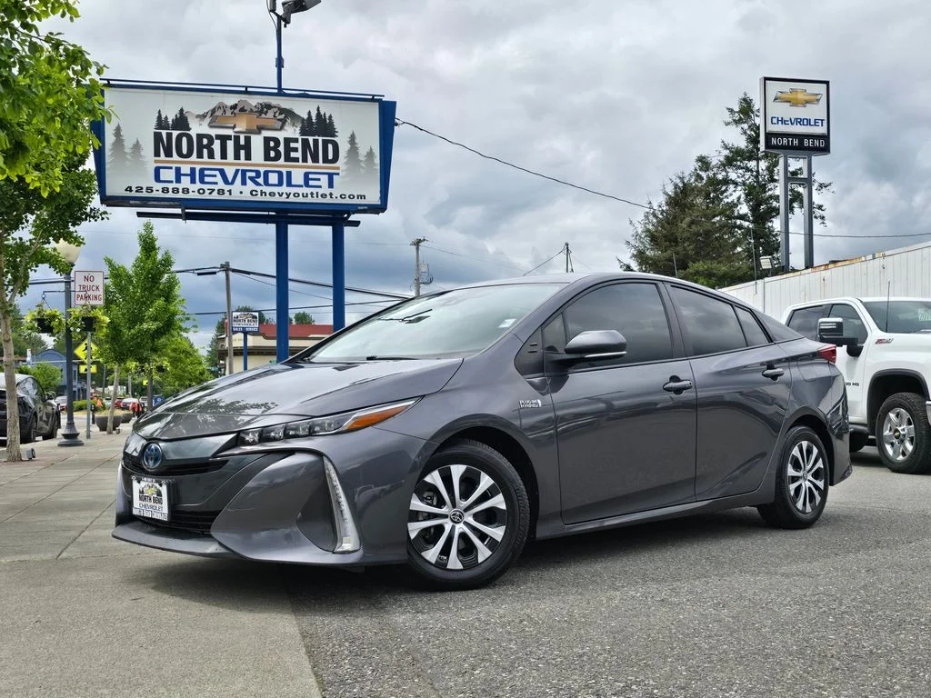 2021 Toyota Prius Prime XLE's photo