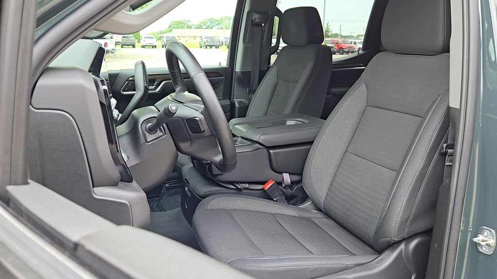 Used 2026 Gray Chevrolet LT image 6