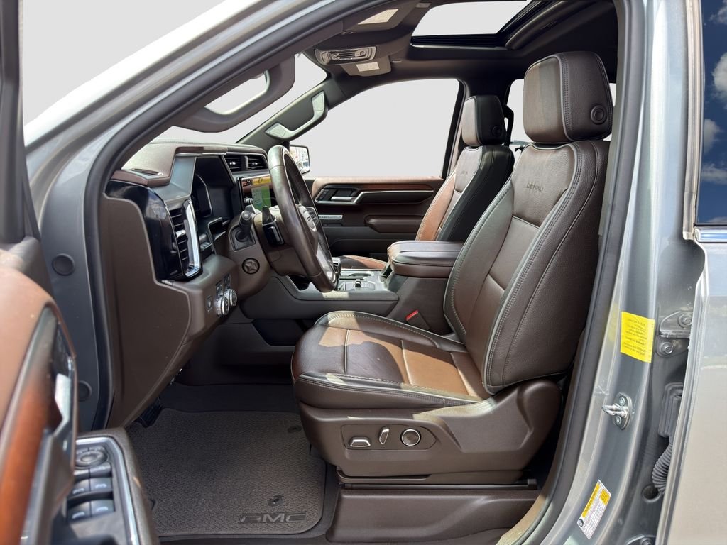 Used 2024 Silver GMC Denali image 9