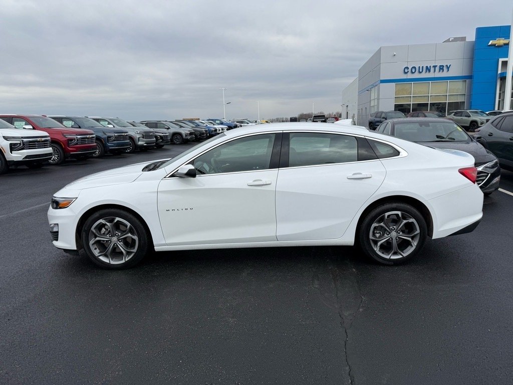 Used 2024 Chevrolet Malibu 1LT with VIN 1G1ZD5ST0RF233217 for sale in Herscher, IL