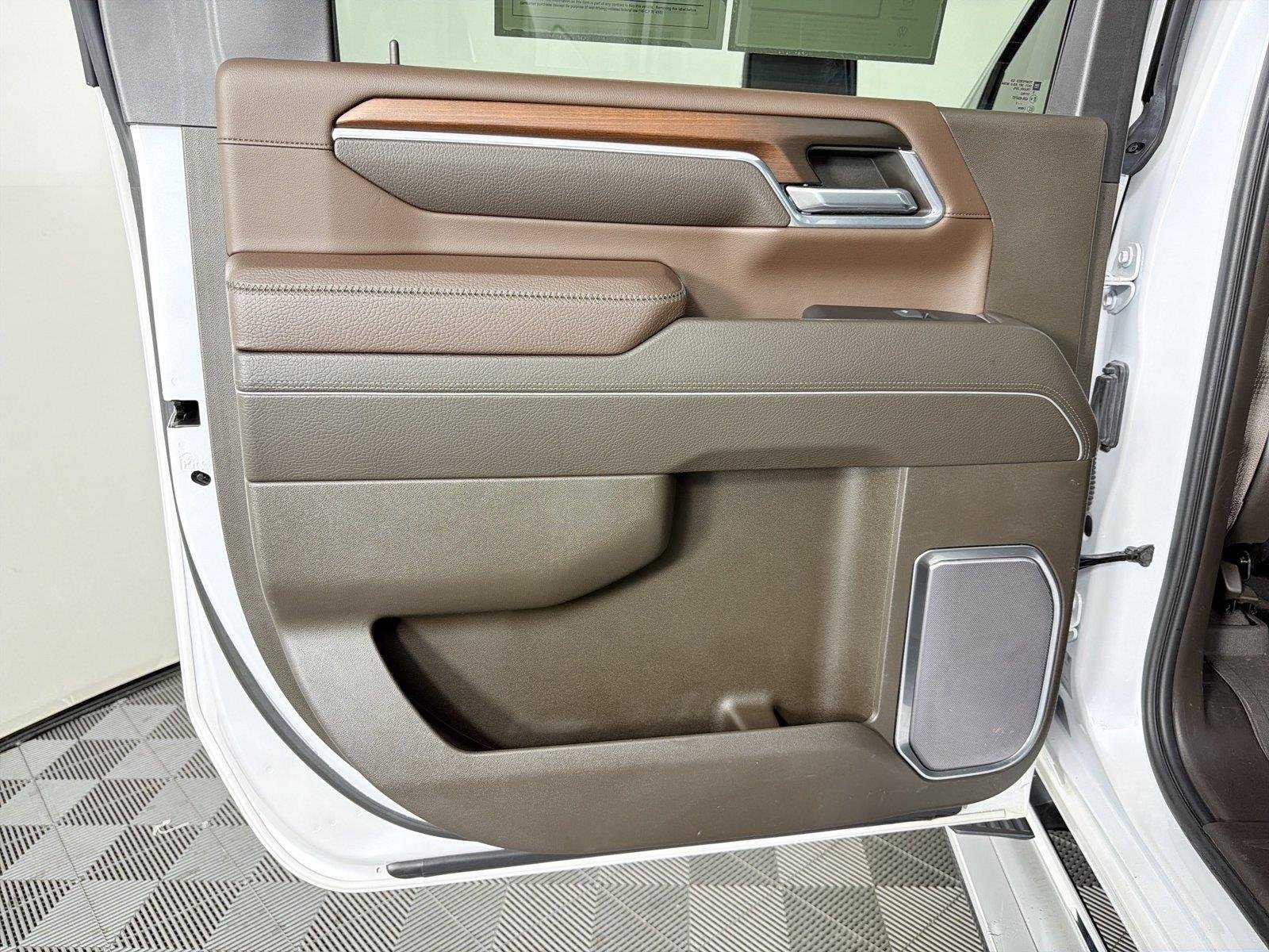 Certified Used 2024 White Frost Tricoat GMC Denali image 19