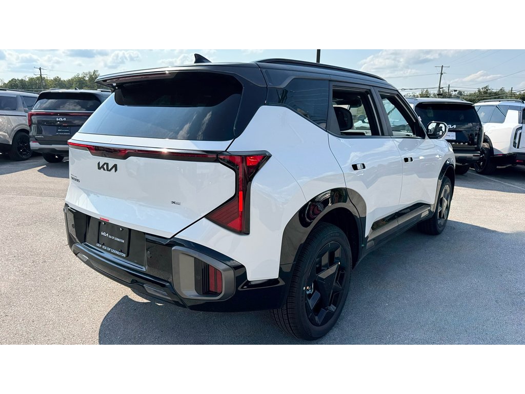 New 2027 Snow White Pearl / Black Roof Kia X-Line S image 4