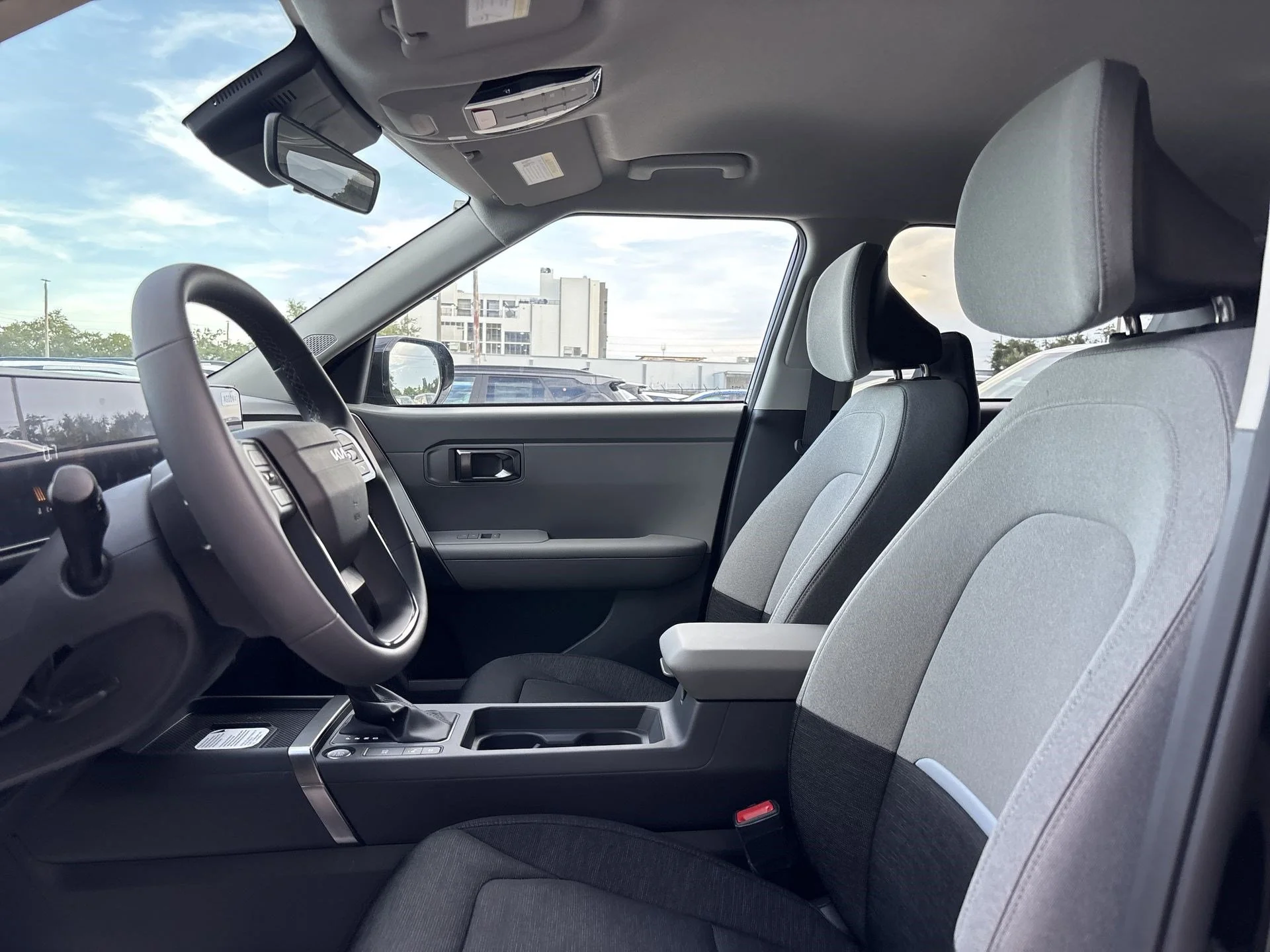New 2027 Pale Gray Kia S image 15