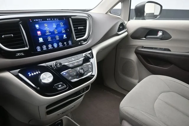 Used 2017 Blue Chrysler Touring image 28