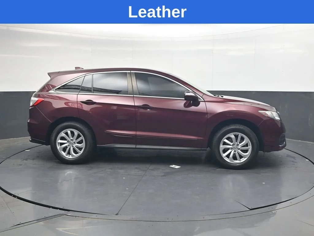Used 2018  Acura Technology Package image 3