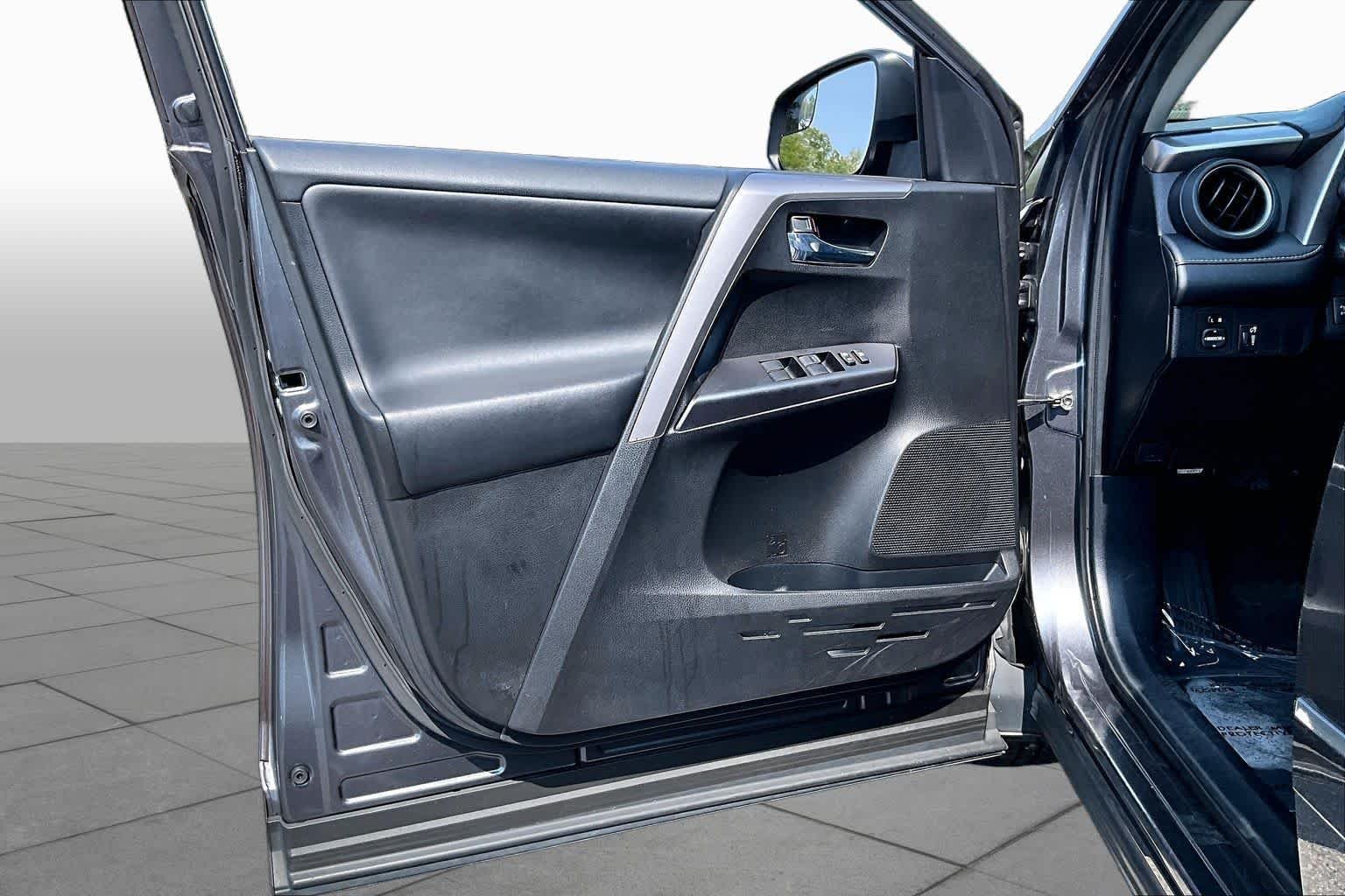 Used 2016 Magnetic Gray Metallic Toyota XLE image 22