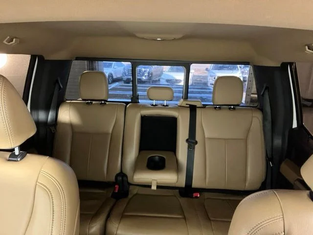 Used 2022 White Ford Lariat image 31