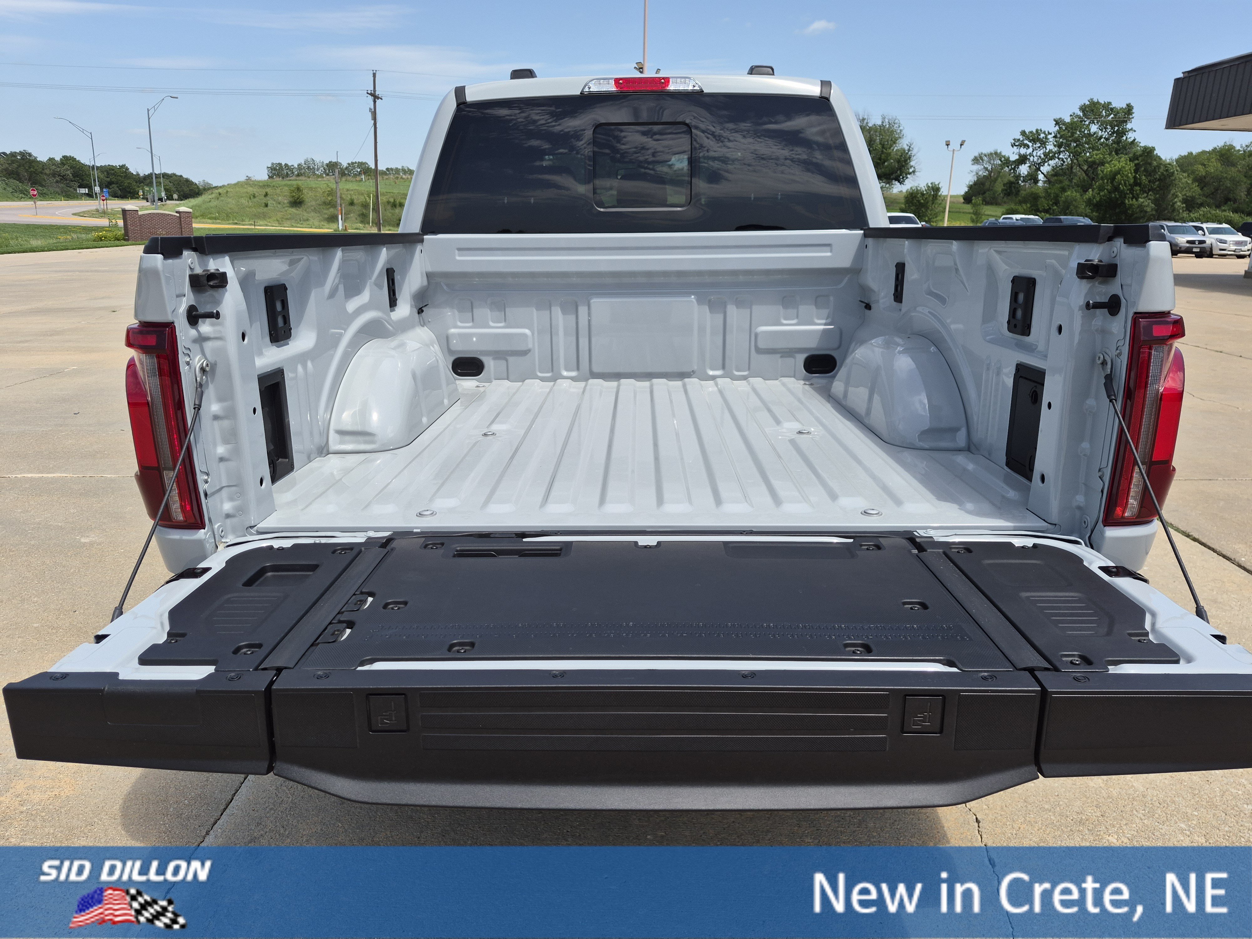 New 2026 Avalanche Ford LARIAT image 16