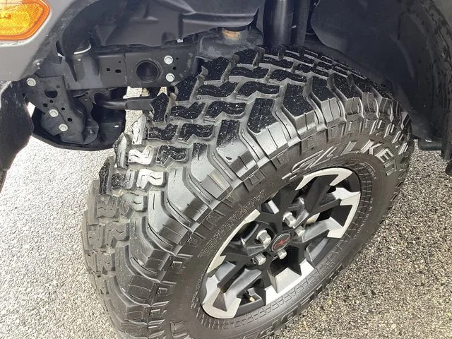 Used 2024 Black Clearcoat Jeep Rubicon image 18