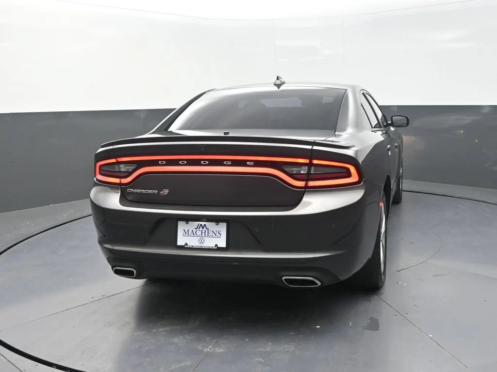 Used 2020 Gray Dodge SXT image 9