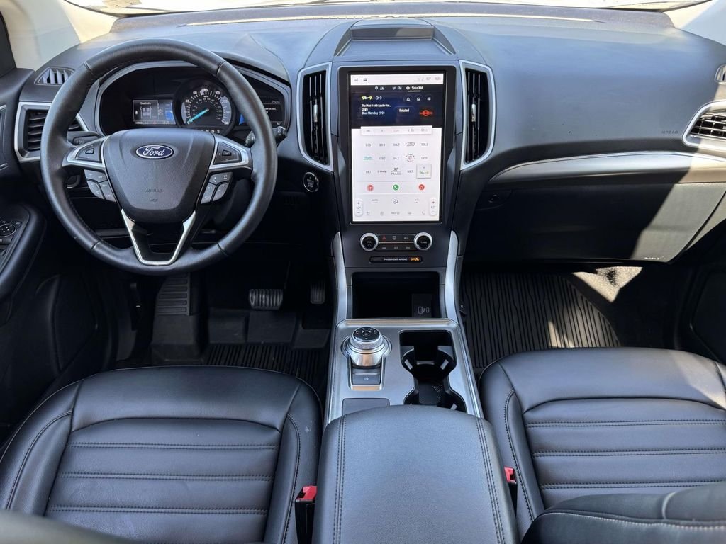 Used 2022 White Ford SEL image 2