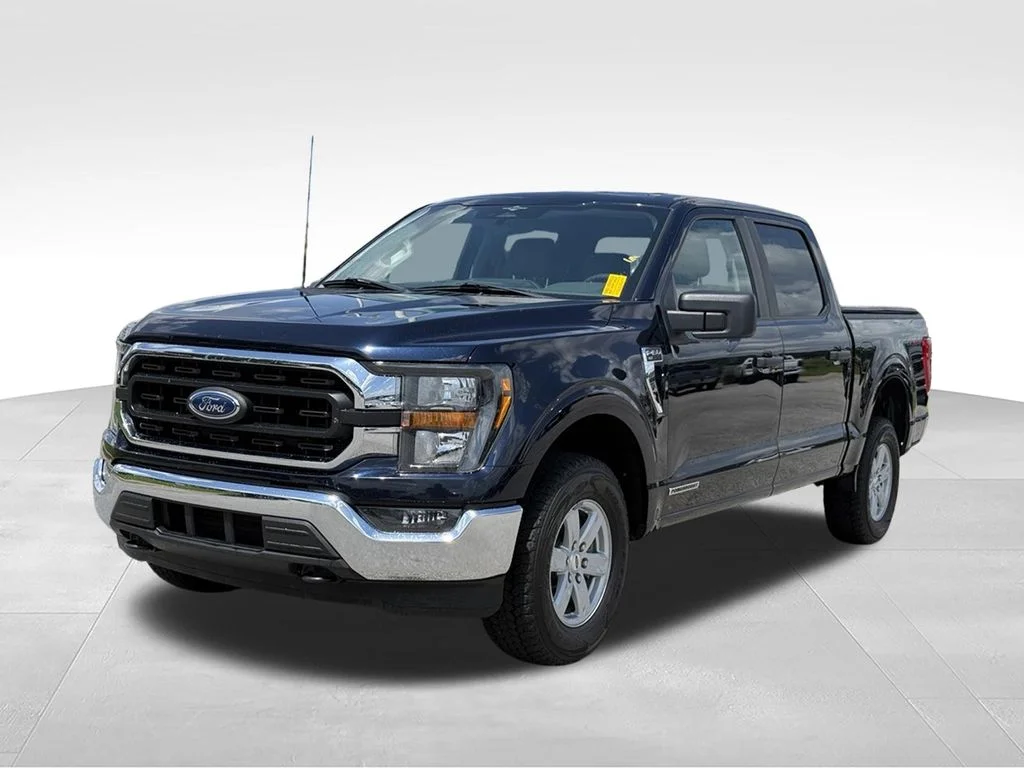 Used 2023 Blue Ford XLT image 1