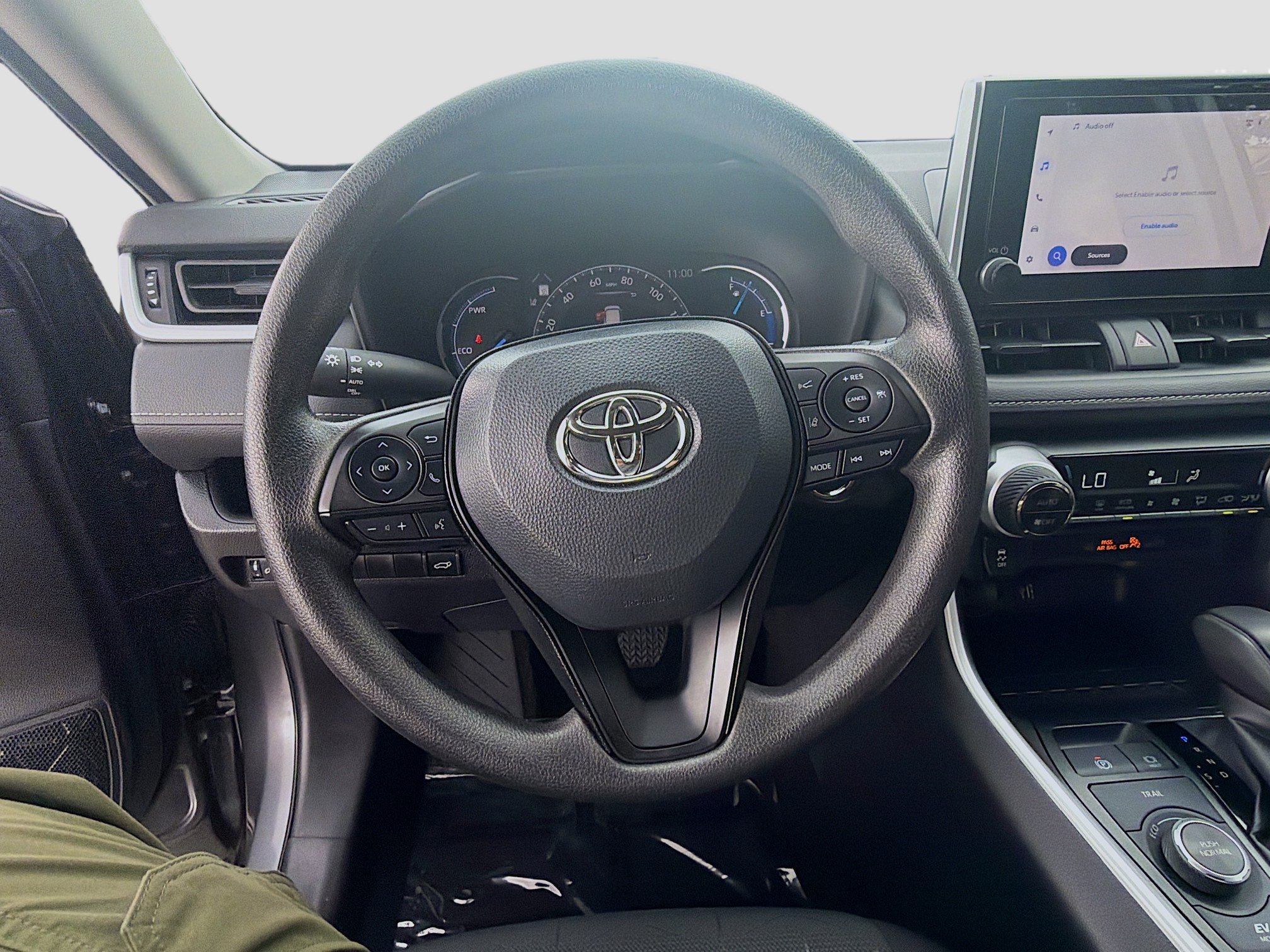 Used 2025 Magnetic Gray Metallic Toyota Hybrid XLE image 10