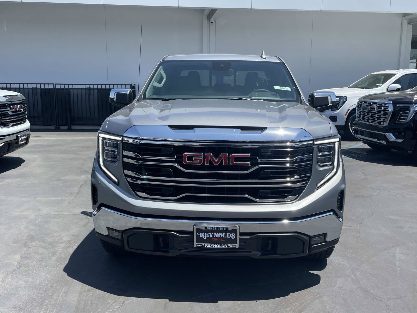2026 GMC Sierra 1500 SLT - Photo 2