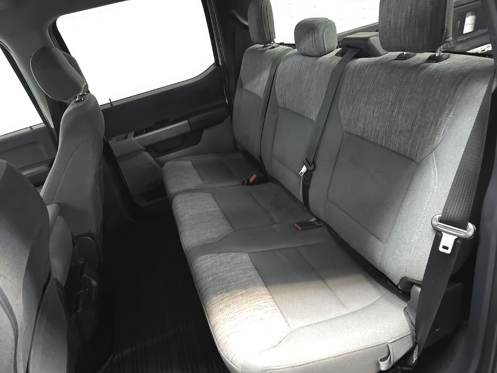 Used 2021  Ford XLT image 33