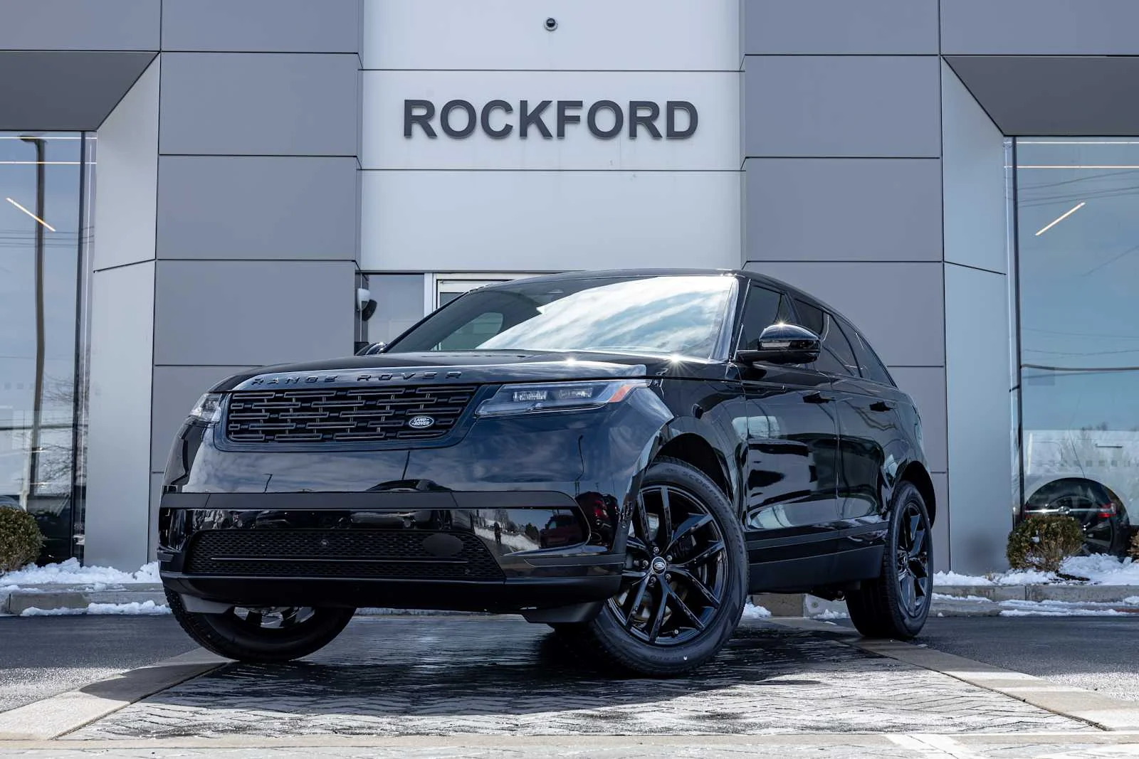 2026 Land Rover Range Rover Velar P250 S's photo