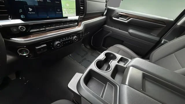 Used 2025 Cypress Gray Chevrolet LT image 16