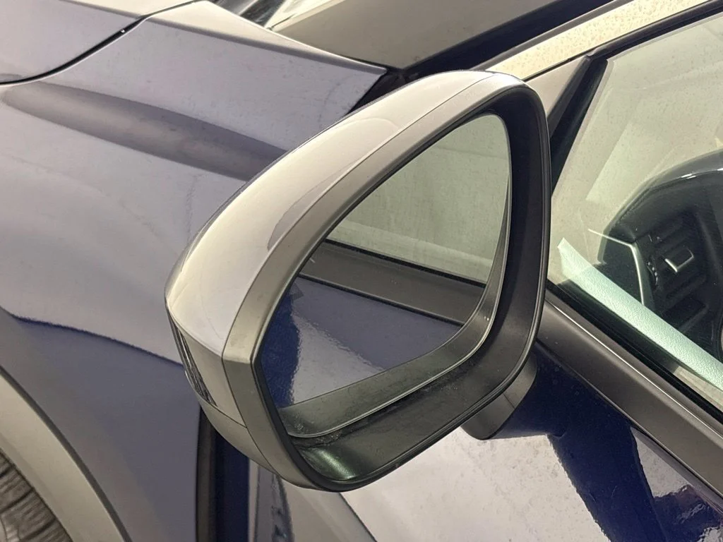 Used 2025 Blue Nissan SV image 16