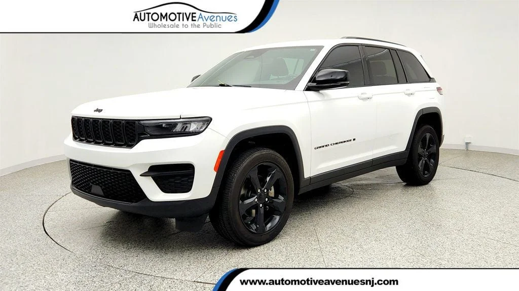 2023 Jeep Grand Cherokee Altitude 4x4's photo
