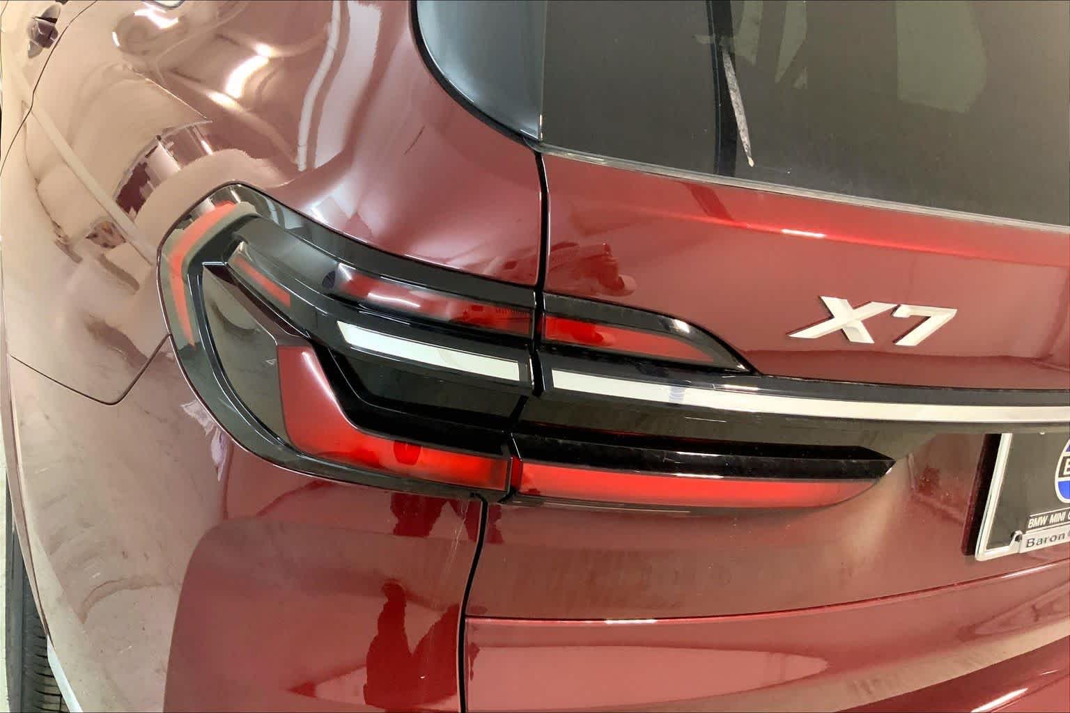 Used 2026 Aventurin Red Metallic BMW xDrive40i image 14