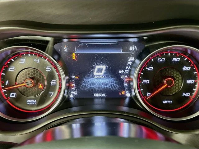 Used 2019 White Dodge SXT image 17