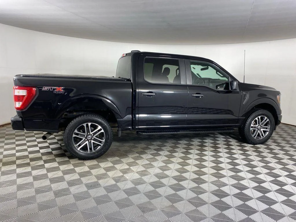 Used 2023 Agate Black Metallic Ford XL image 13