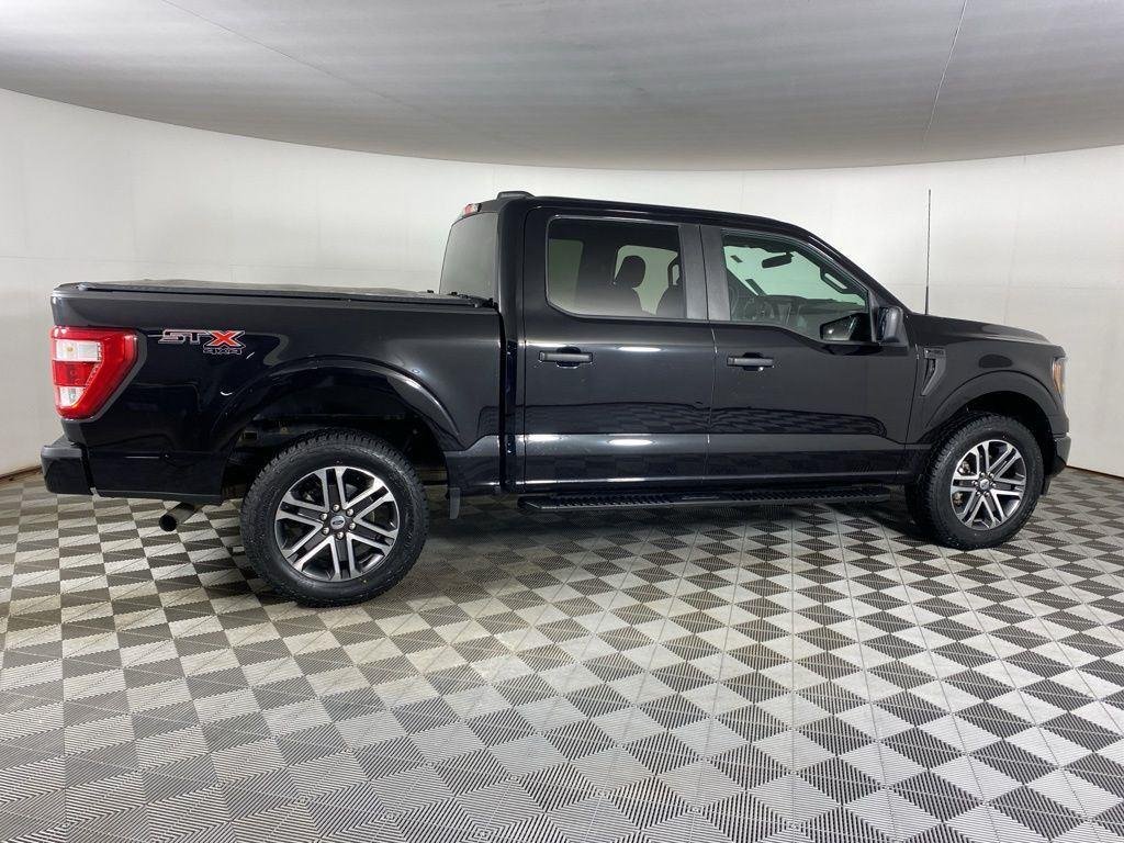 Used 2023 Black Metallic Ford XL image 13
