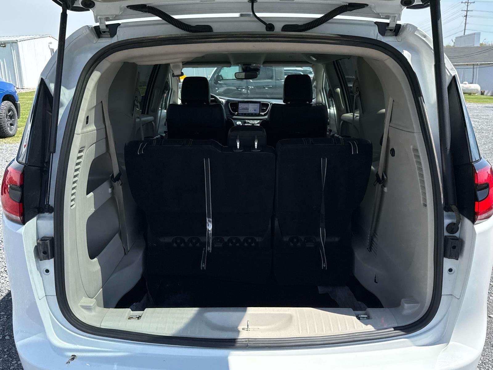 Used 2023 Bright White Clearcoat Chrysler Touring L image 13