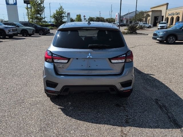 Used 2024 Gray Mitsubishi 2.0 ES image 18