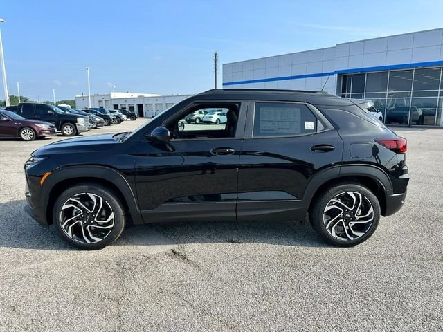 New 2026 Mosaic Black Metallic Chevrolet RS image 2