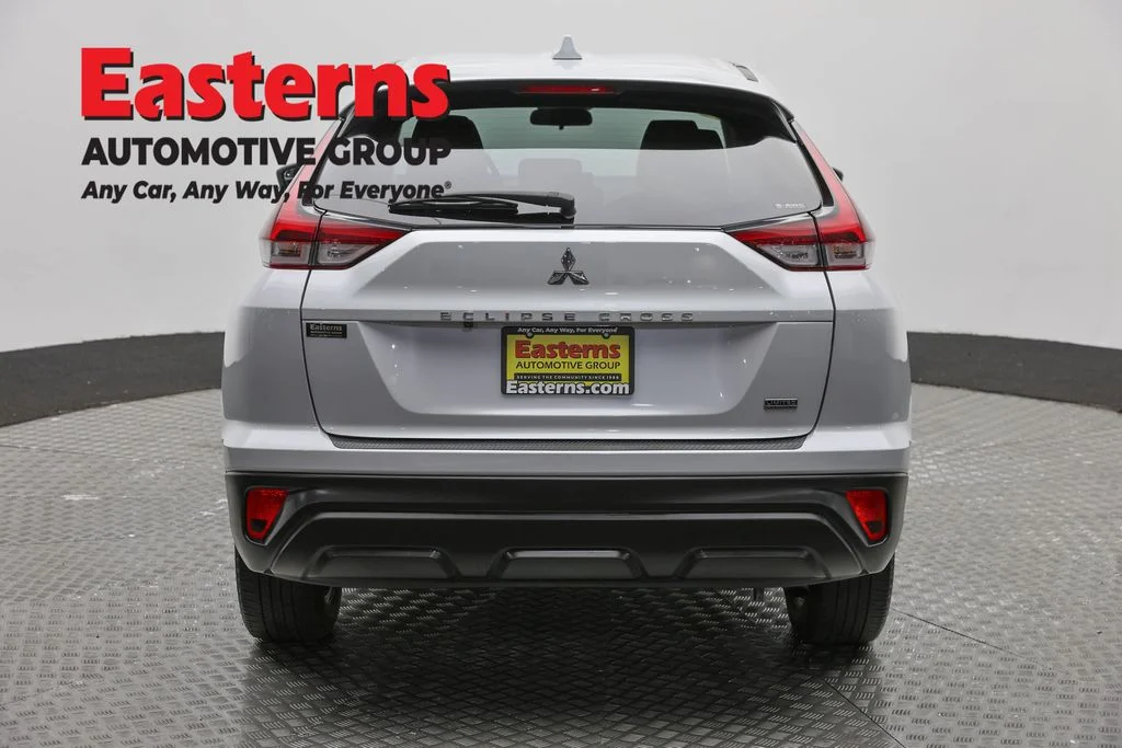 Used 2024 White Mitsubishi LE image 6