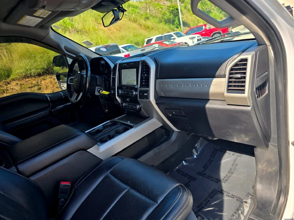 Used 2021 White Ford Lariat image 29