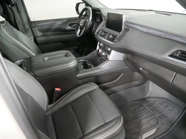 Used 2022 White Frost Tricoat GMC SLT w/ Luxury Pkg & Premium Pkg image 18