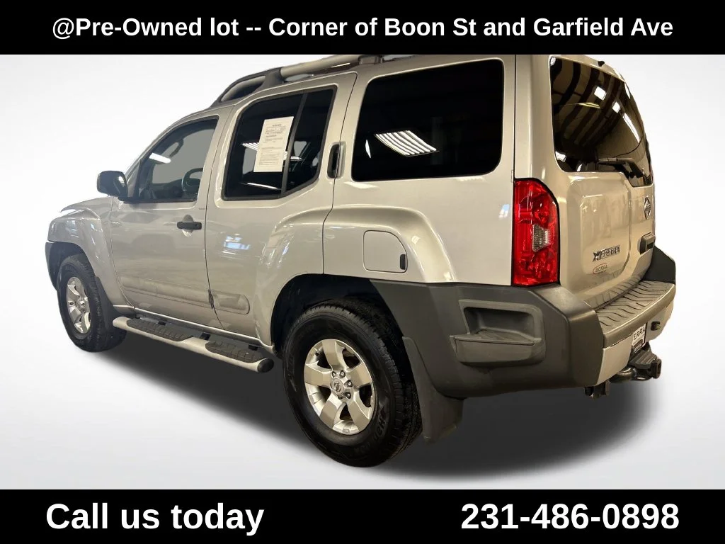 Used 2012 Silver Nissan S image 3