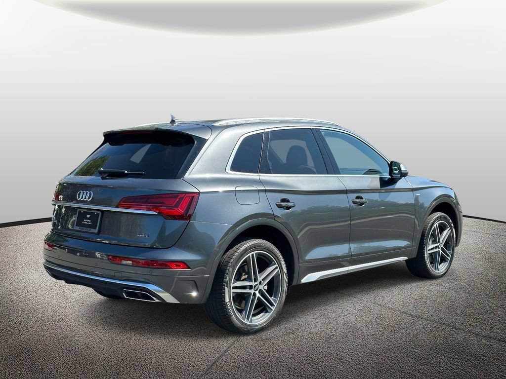 Used 2022  Audi S line Premium Plus image 2