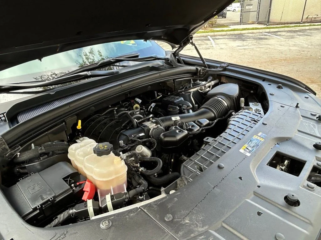 Used 2024 Gray Jeep Limited image 33