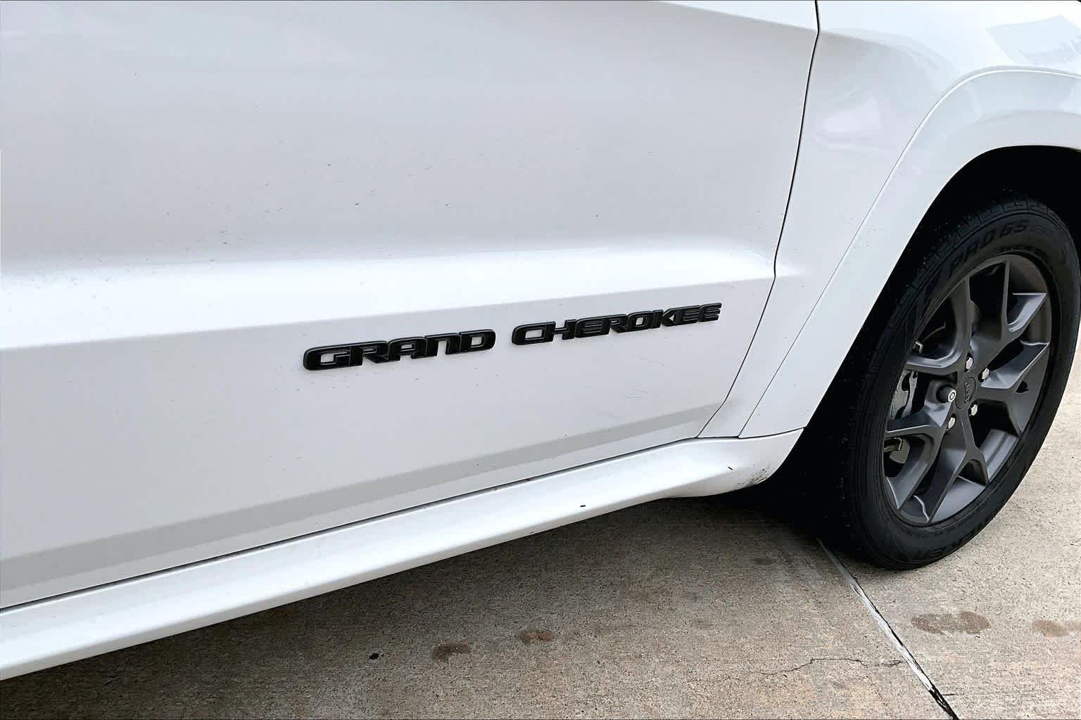 Used 2020 Bright White Clearcoat Jeep Limited X image 11