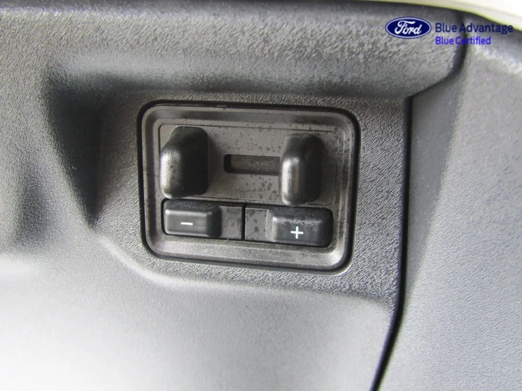 Certified Used 2025 Star White Ford Active image 29