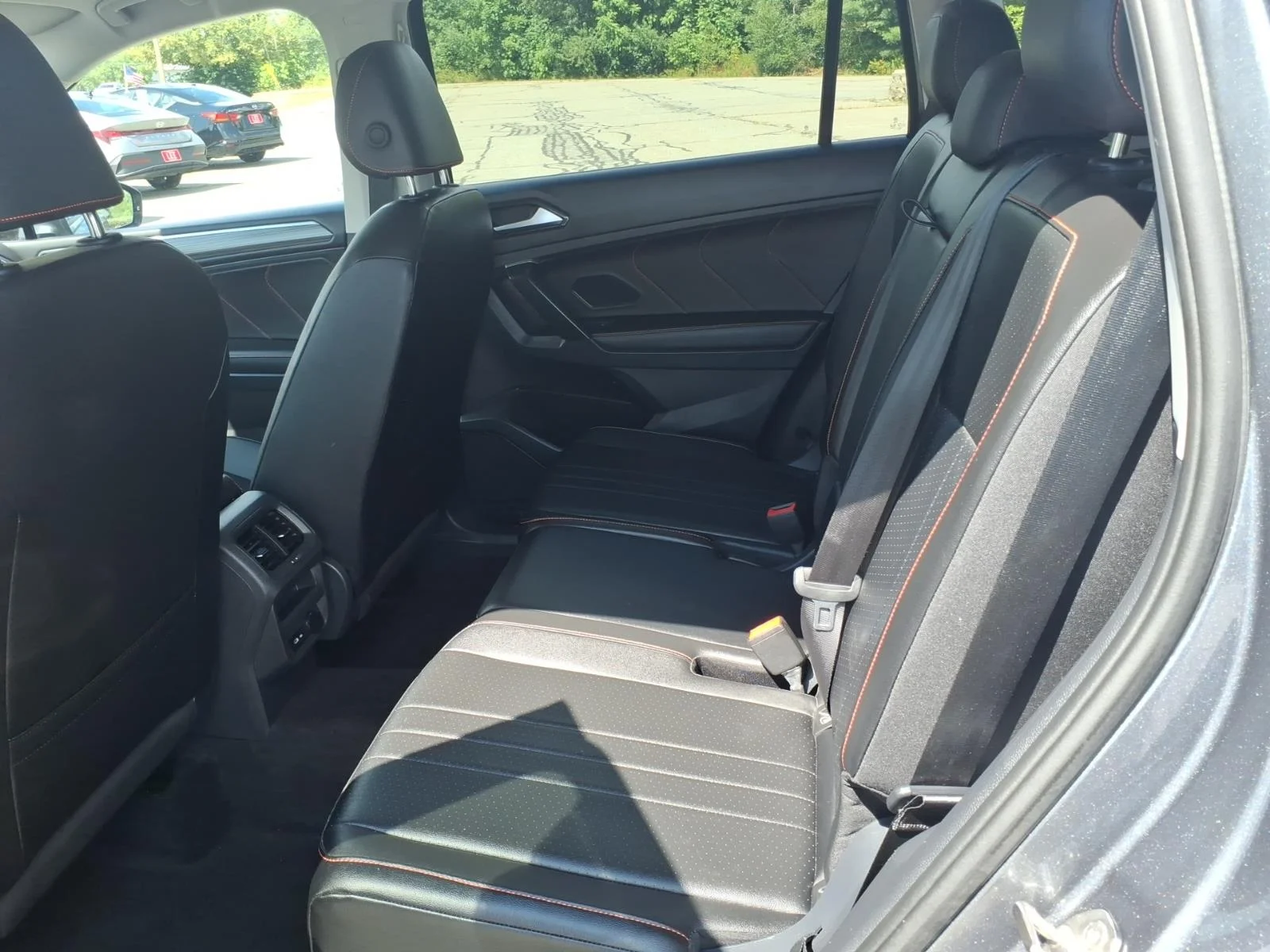 Used 2024 Platinum Gray Volkswagen 2.0T SE image 14