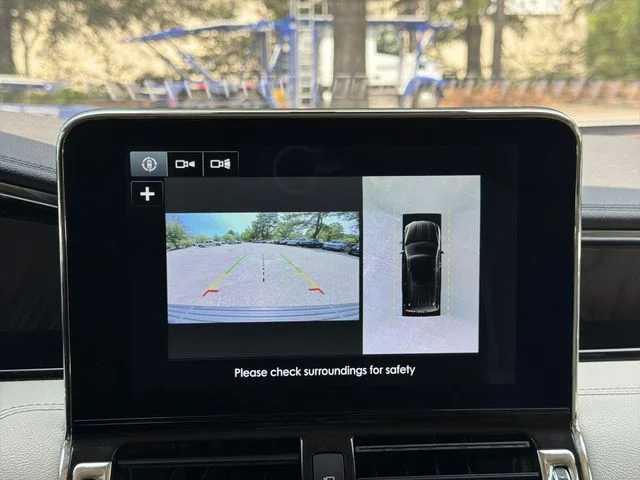 Used 2019 Black Lincoln Reserve image 17