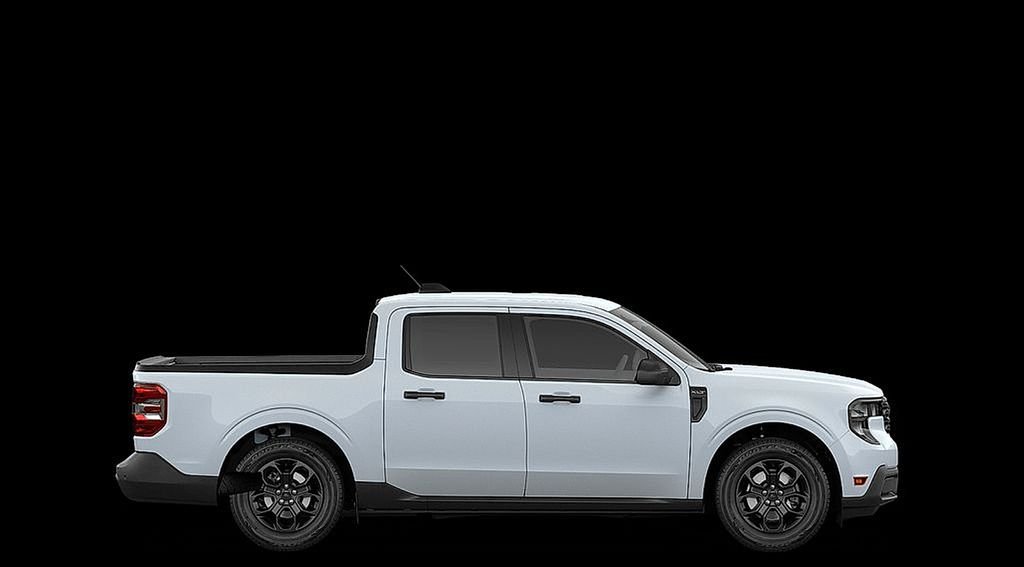 New 2026 Space White Metallic Ford XLT image 5