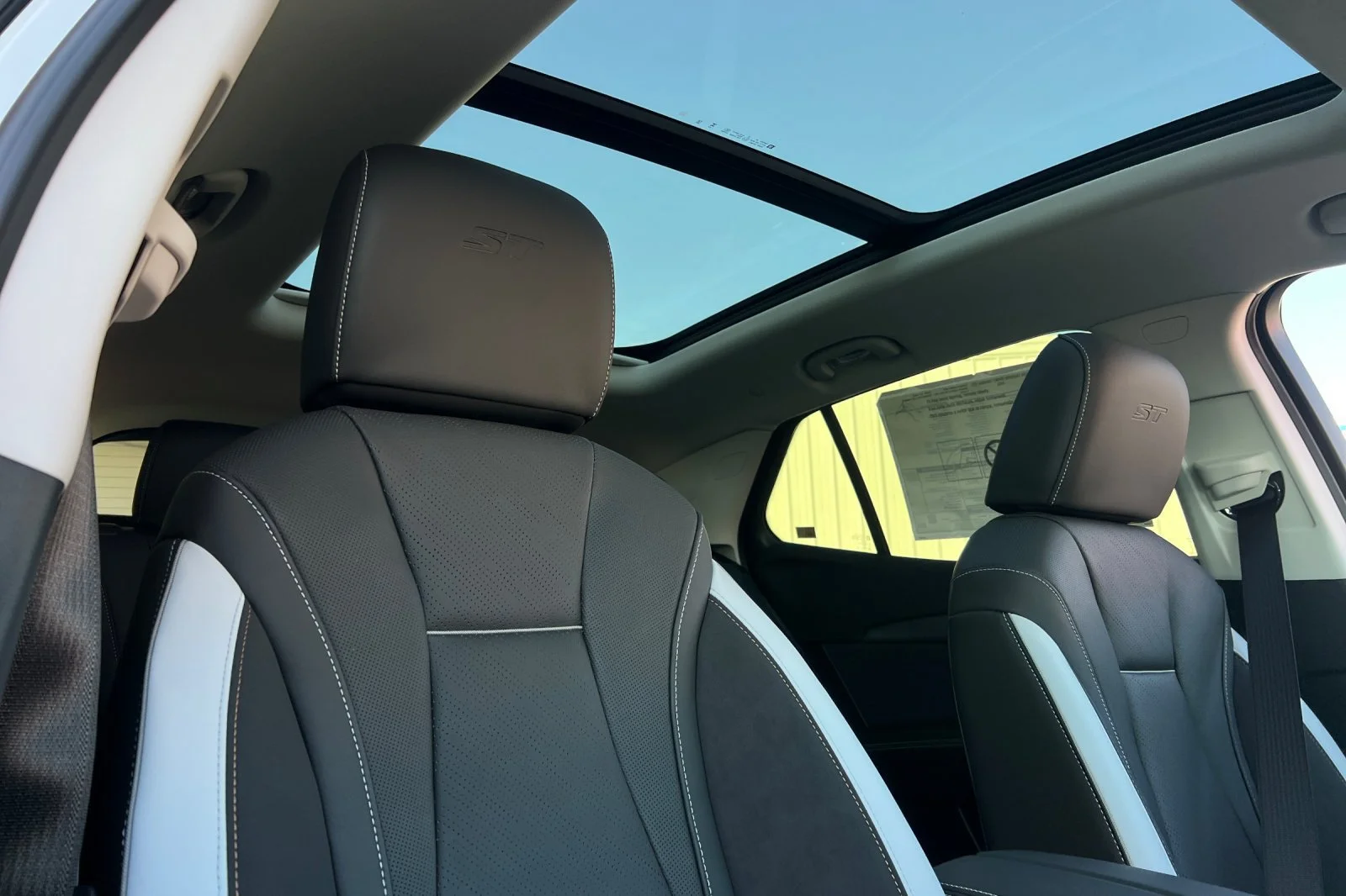 New 2026 Summit White Buick Sport Touring image 18