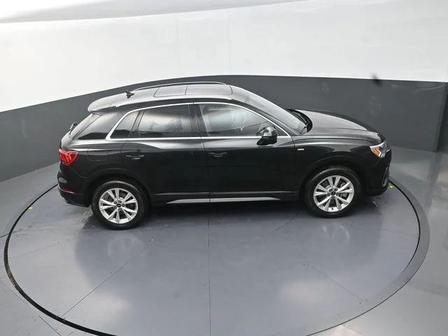 Used 2025  Audi Premium image 30