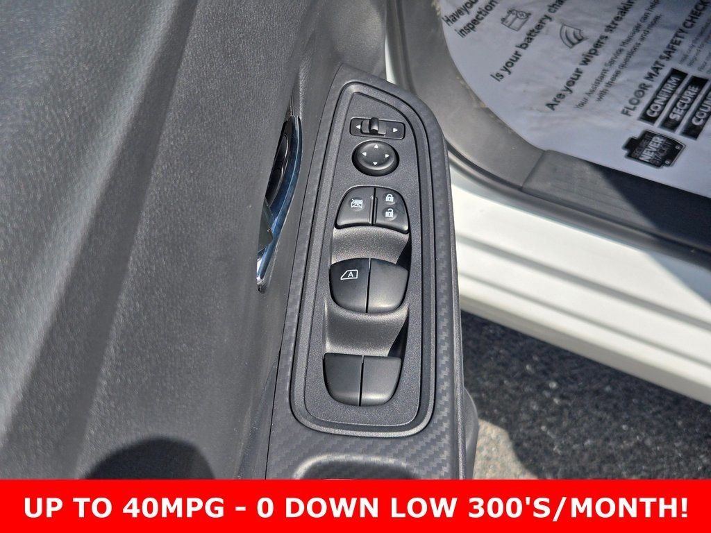 2025 Nissan Versa Sedan SV - Photo 25