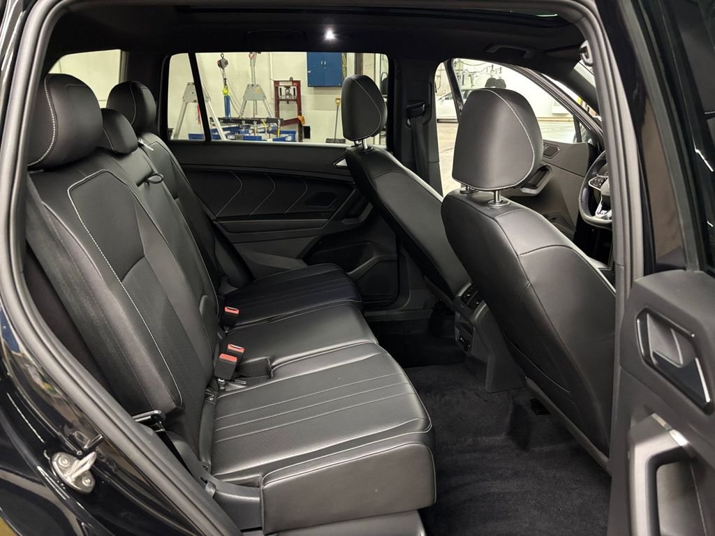 Used 2022 Deep Black Pearl Volkswagen 2.0T SE R-Line Black image 17